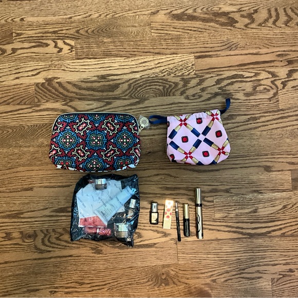 NEW Estée Lauder Makeup Bundle - Picture 4 of 12